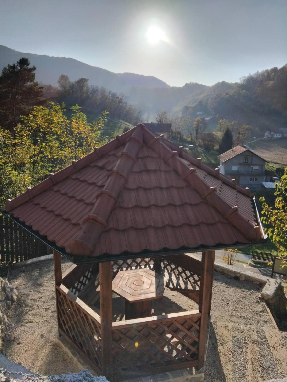 Vila Trnoruzica 투헬즈 외부 사진